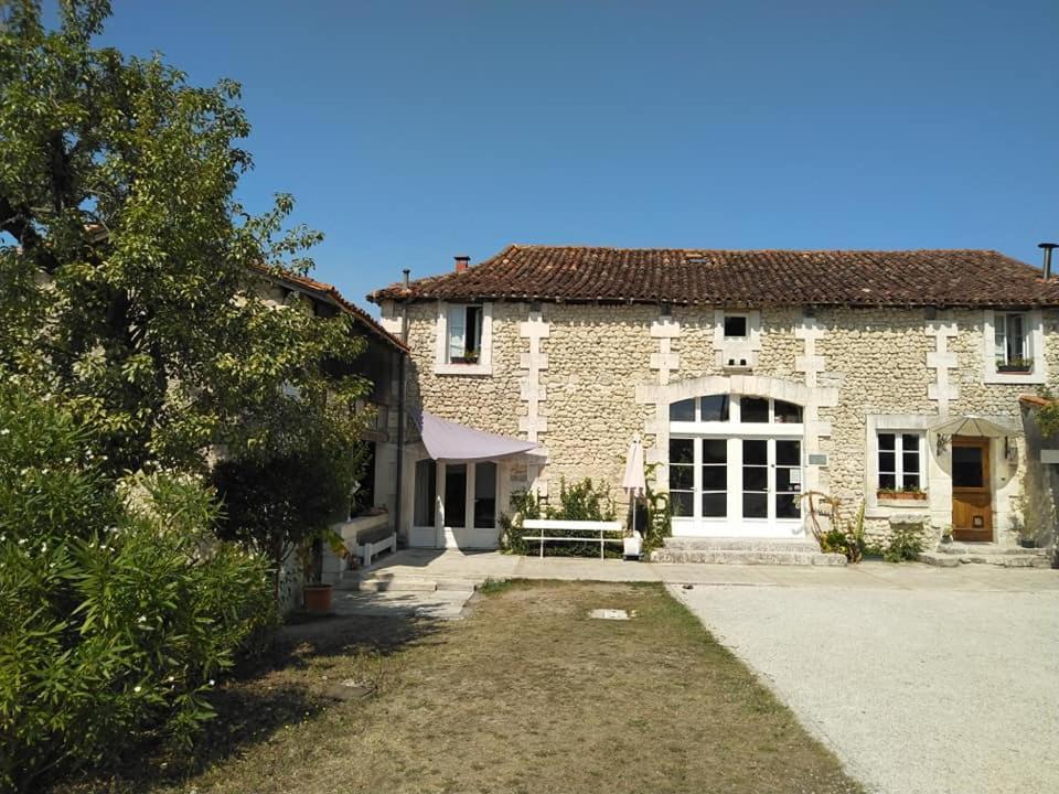 La Grange De Lucie -Chambres D'Hotes En Perigord-Dordogne Nanteuil-Auriac-de-Bourzac Eksteriør bilde